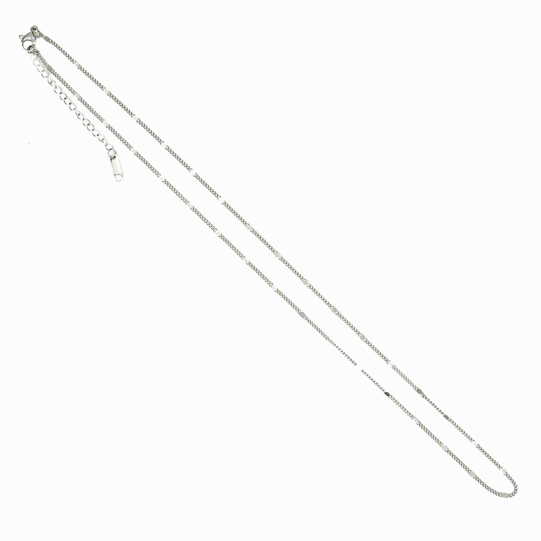 Thin chain with dots