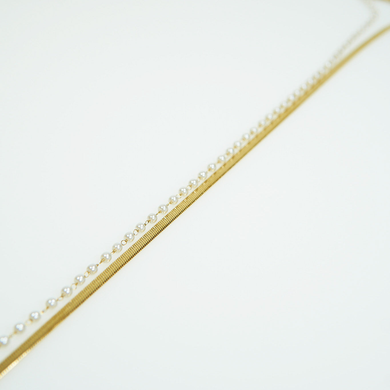 Snake chain with pearls