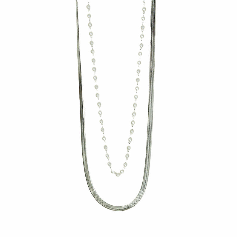 Snake chain with pearls