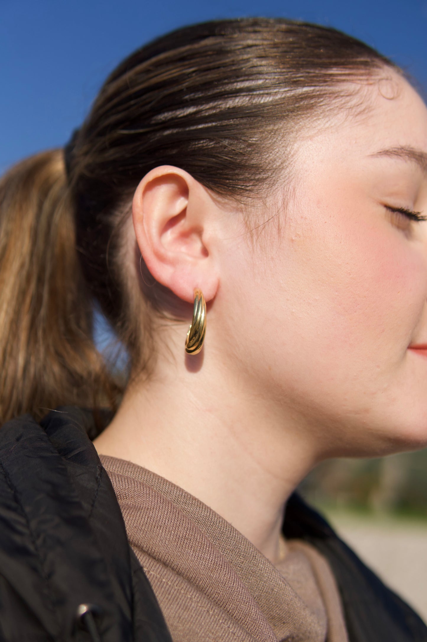 Open twisted hoops