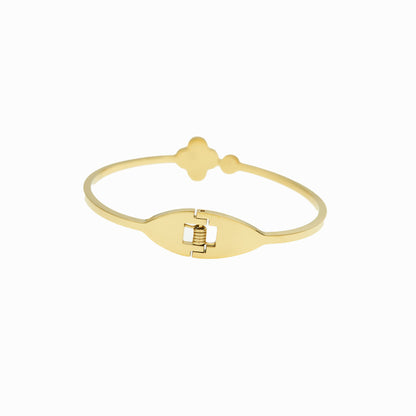 Cross cuff